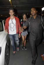 Hrithik Roshan, Pooja Hegde snapped at airport on 9th Aug 2016